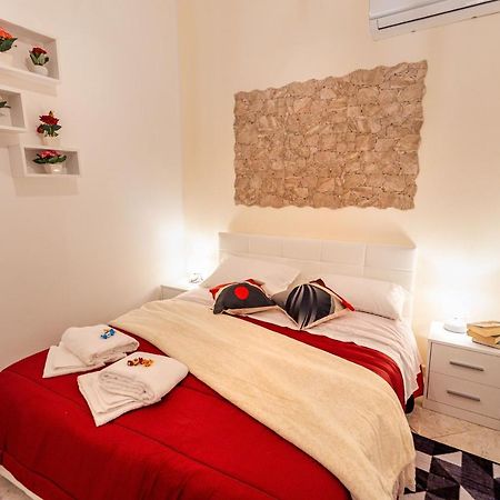 הוילה סירקוזה Residenza Giuseppina מראה חיצוני תמונה