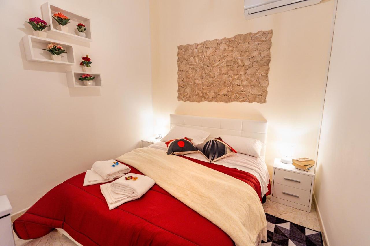 הוילה סירקוזה Residenza Giuseppina מראה חיצוני תמונה