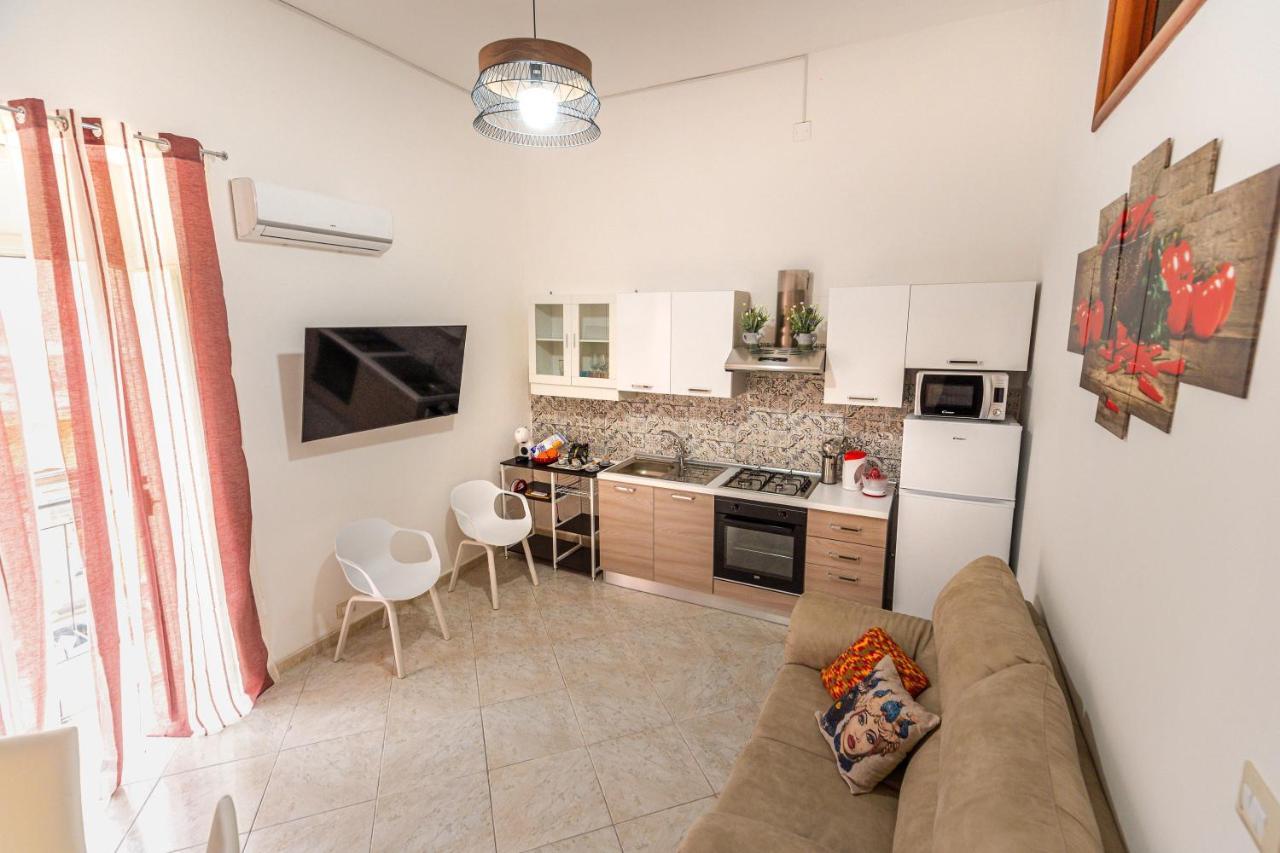 הוילה סירקוזה Residenza Giuseppina מראה חיצוני תמונה