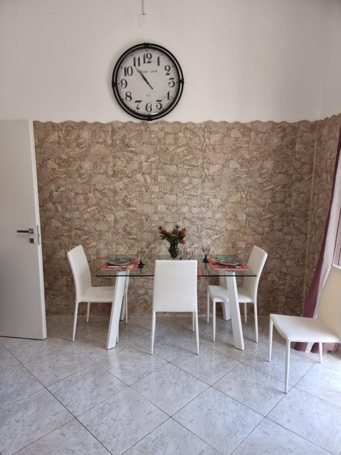 הוילה סירקוזה Residenza Giuseppina מראה חיצוני תמונה